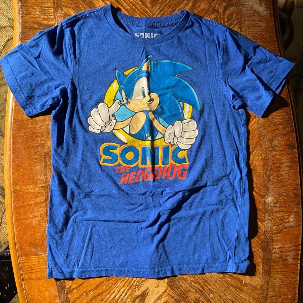Sonic T-shirt bundle(5 shirts) boys 10/12 - Picture 4 of 6